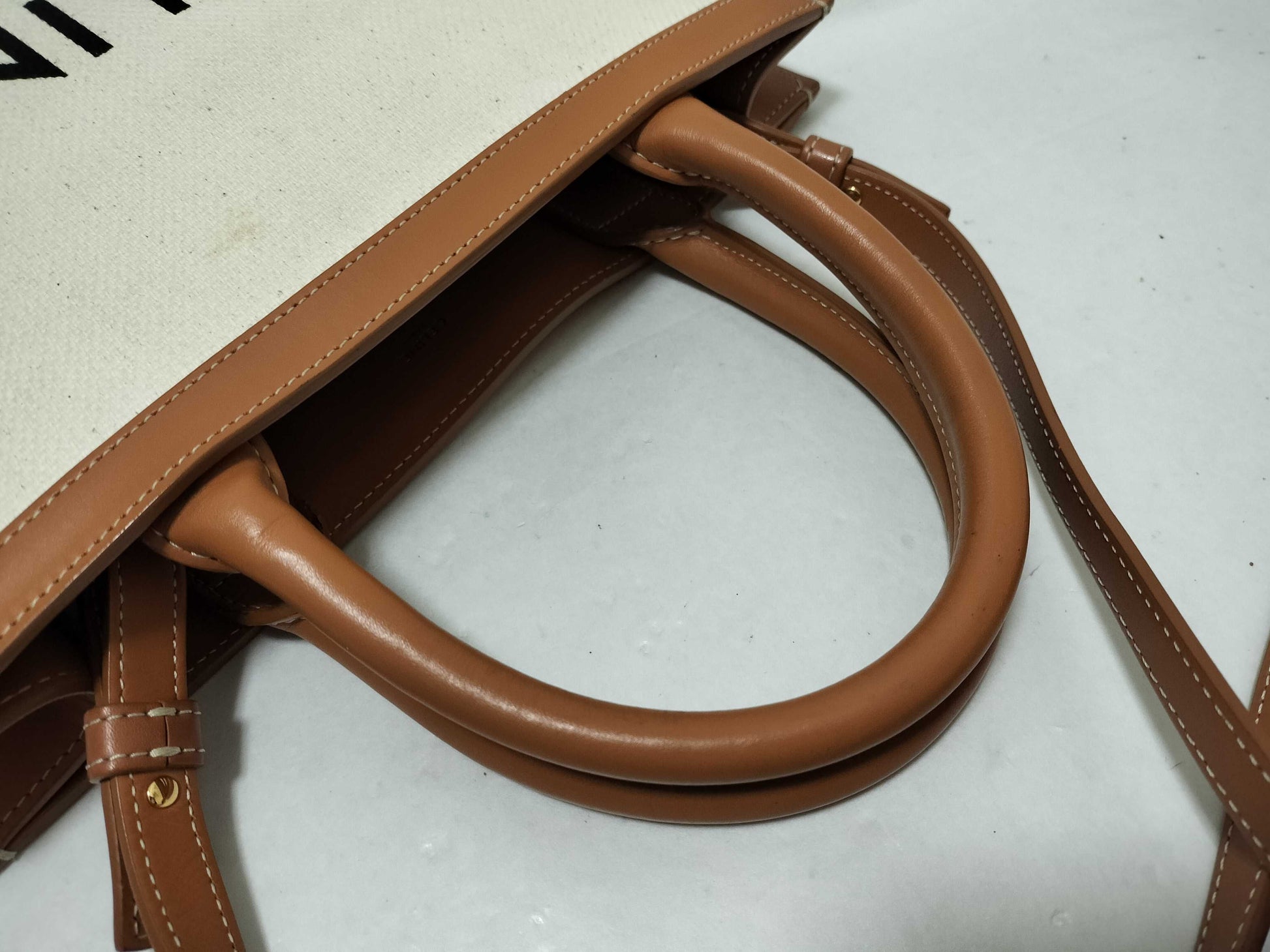 CELINE CELINE Pectal Hippo Shoulder Handbag