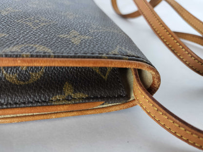 LOUIS VUITTON Monogram LOUIS VUITTON Louis Vuitton Monogram Pochette Twin GM Shoulder Bag Clutch Crossbody M51852 Shoulder Bag