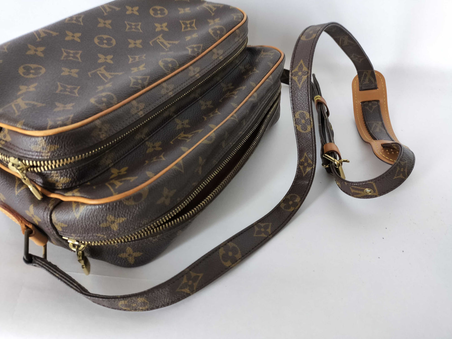 LOUIS VUITTON Monogram LOUIS VUITTON Louis Vuitton Monogram Nile M45244 Shoulder Bag Shoulder Bag
