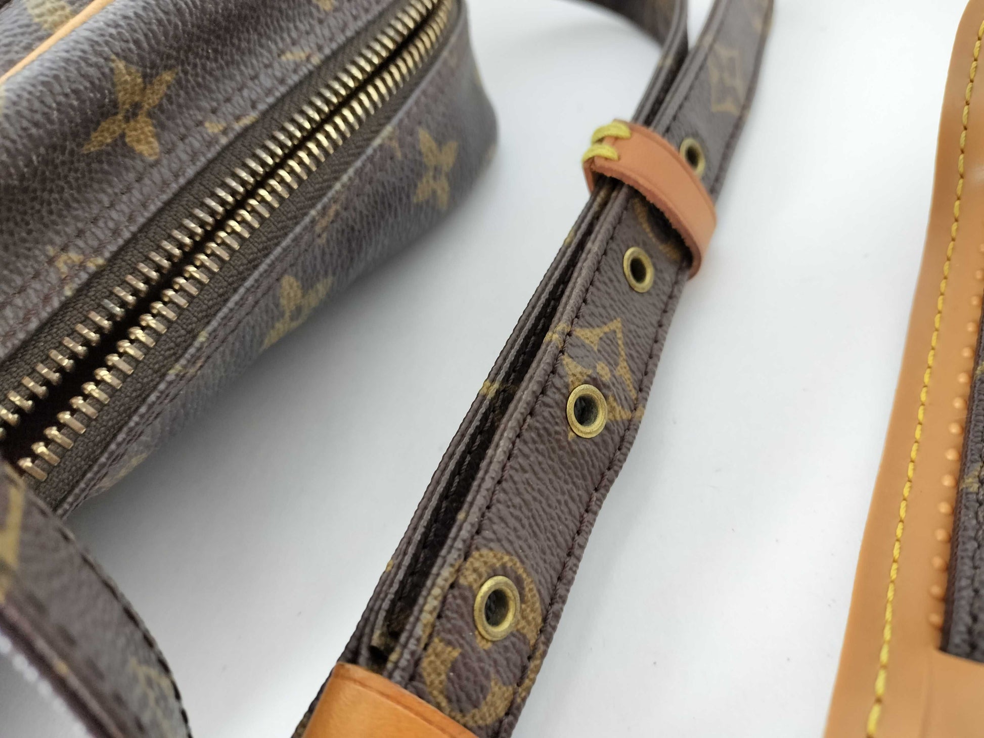 LOUIS VUITTON Monogram LOUIS VUITTON Louis Vuitton Monogram Nile M45244 Shoulder Bag Shoulder Bag