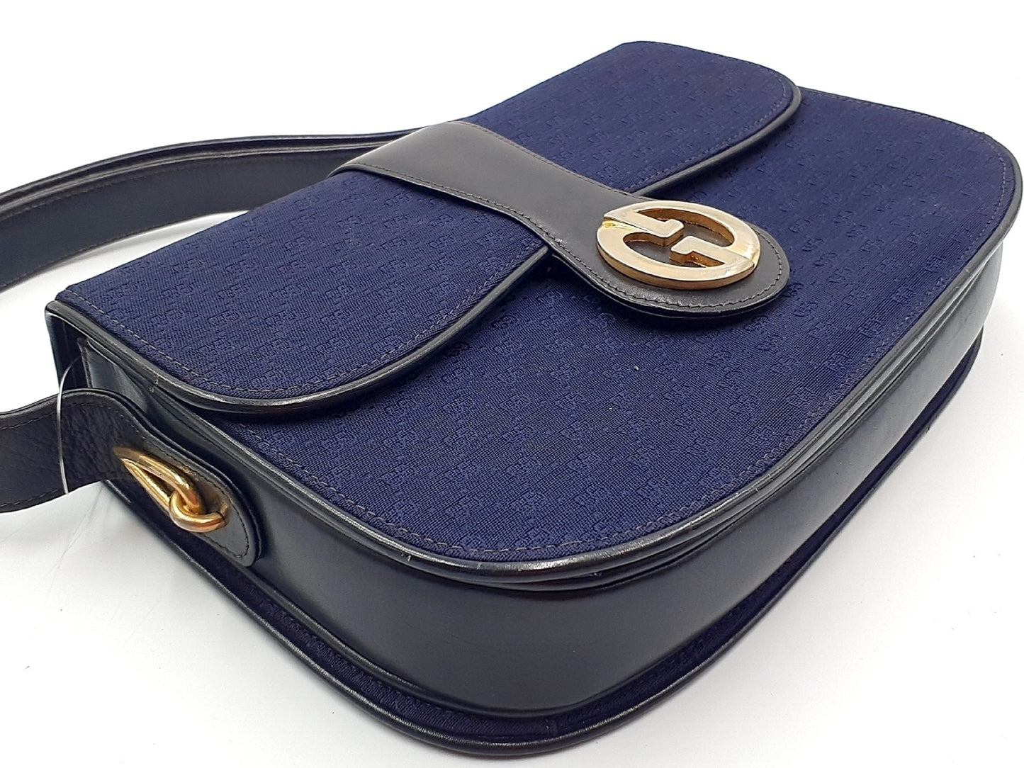 GUCCI Micro GG Leather Gold Hardware Vintage Shoulder Bag