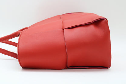 BOTTEGA VENETA Maxi Intrecciato Arco Tote Bag