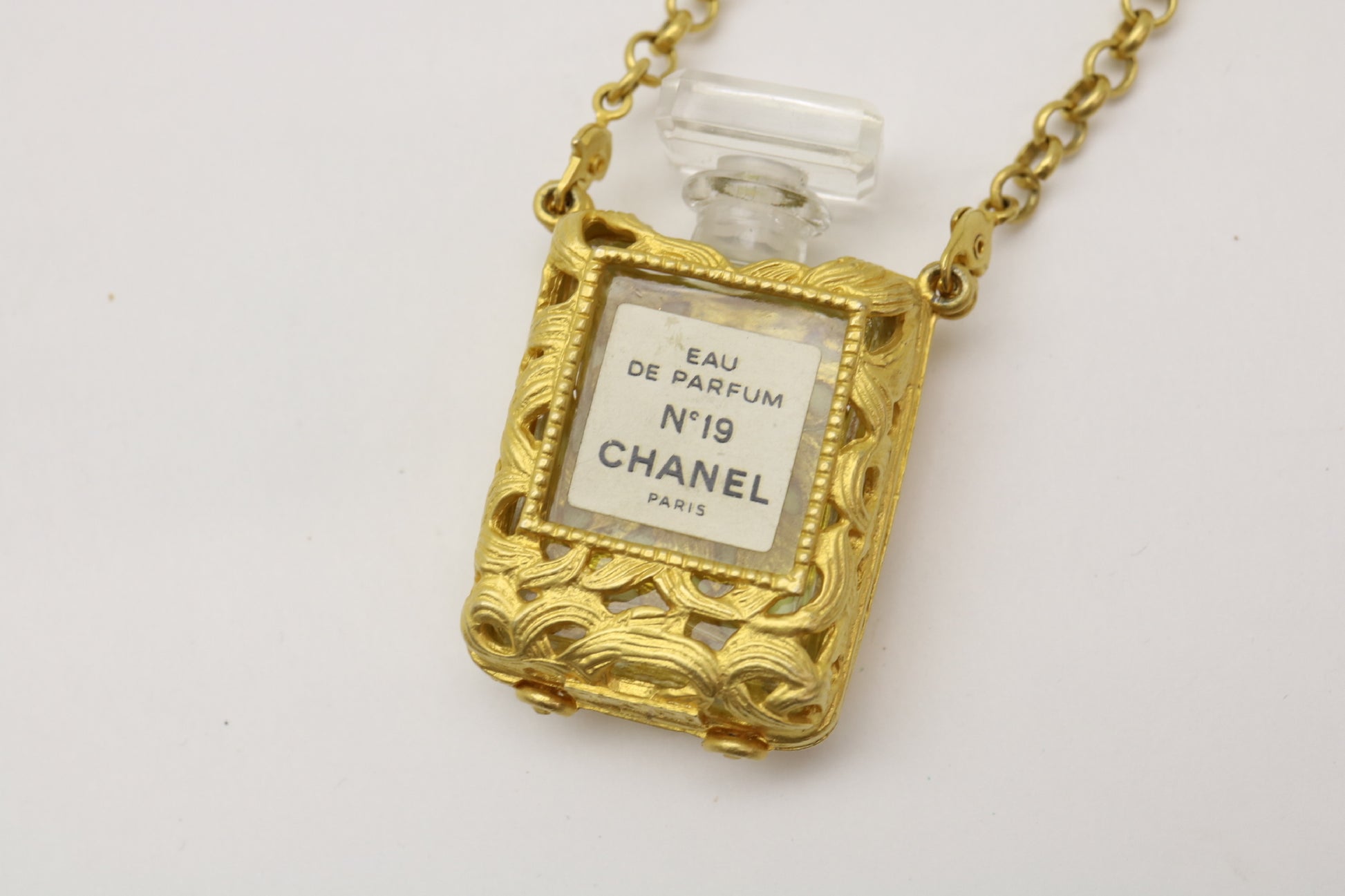 CHANEL Perfume No. 19 Necklace