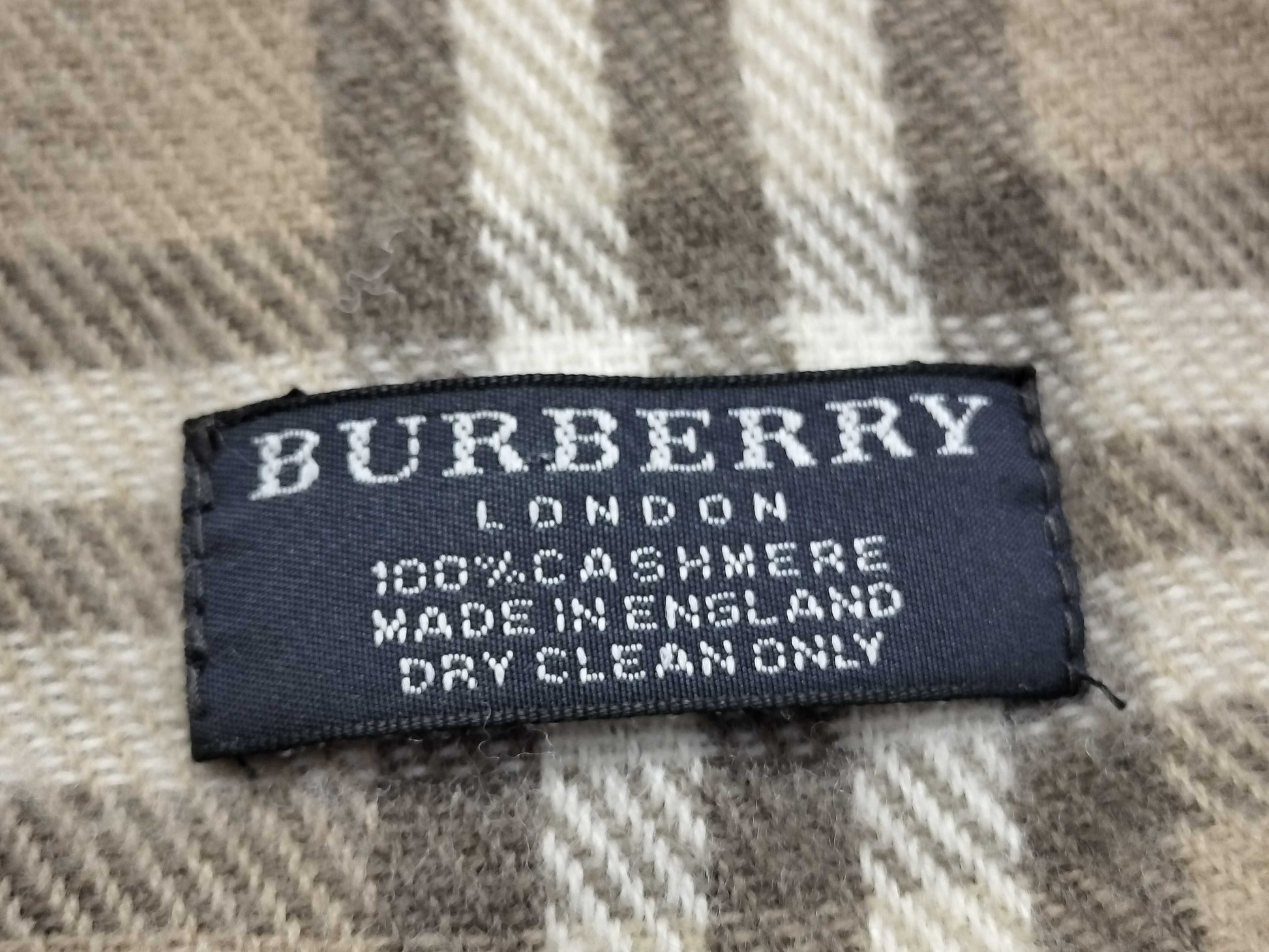 BURBERRY BURBERRY Novacheck 100% Cashmere Muffler Light Beige Muffler