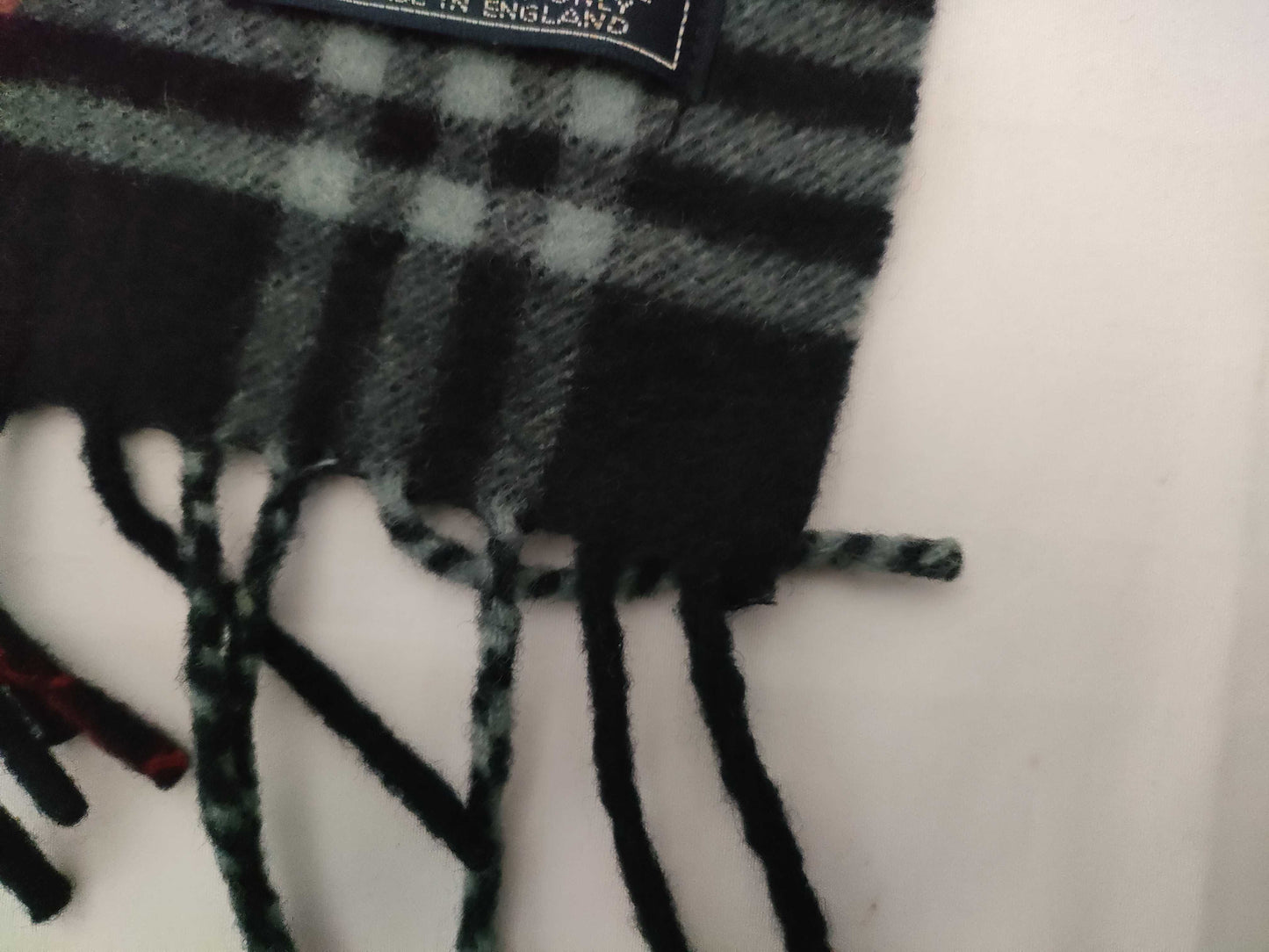 BURBERRY BURBERRY Novacheck 100% Cashmere Navy Other Accessories