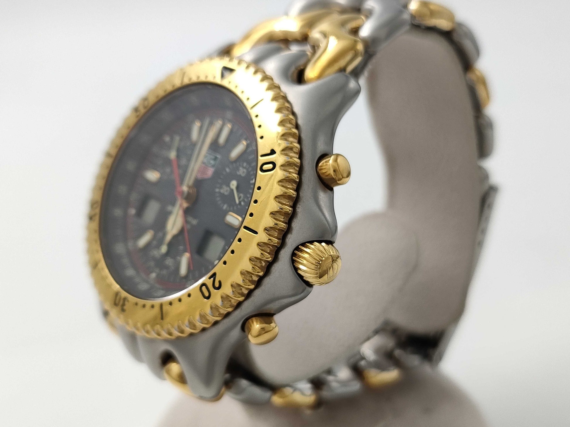 TAG Heuer S25.206M K13396 Grey Dial Quartz Current Men's Watch