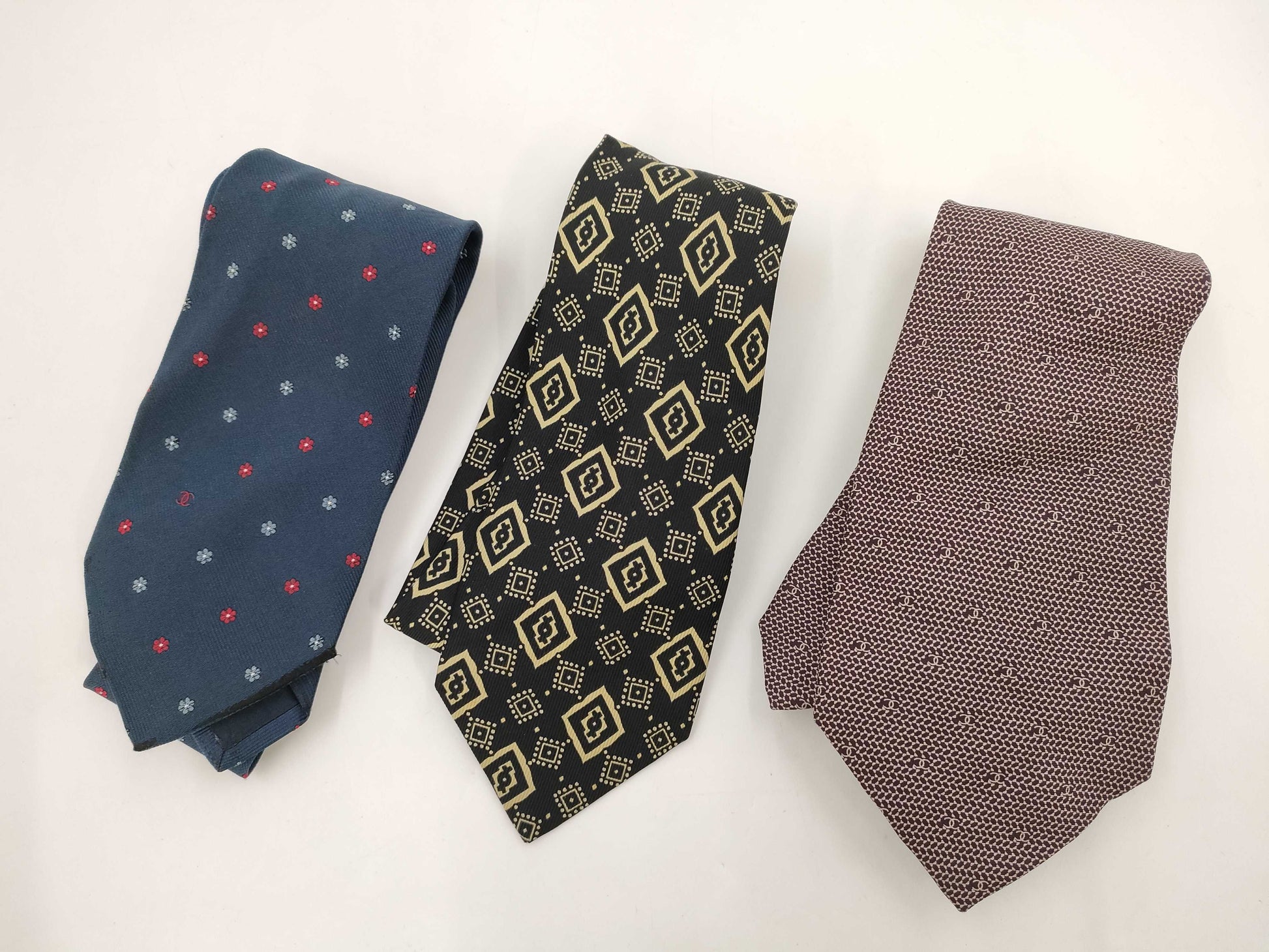 CHANEL Chanel Tie 3 Piece Tie