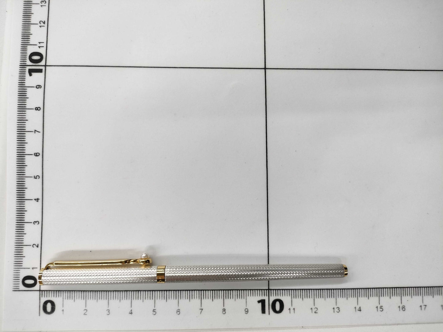 MIKIMOTO Mikimoto Ballpoint Pen with Pearl Pen / Fountain Pen