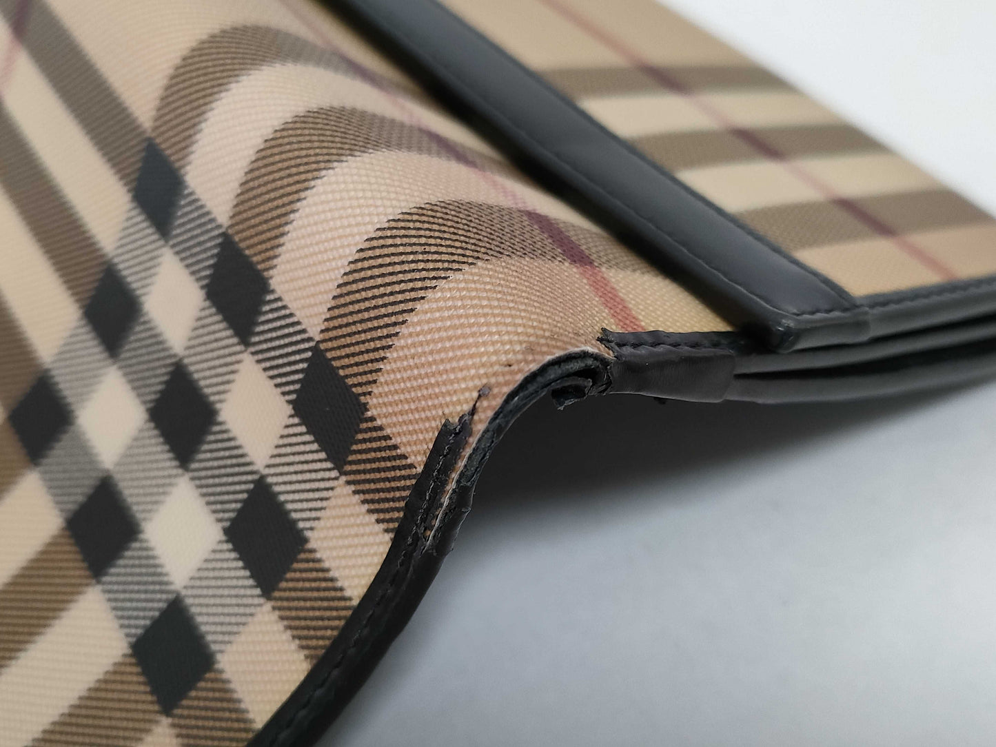 BURBERRY Check Wallet 3 Piece Wallet