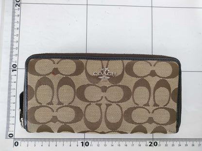 COACH Signature Coach Wallet Signature 5 Points Wallet