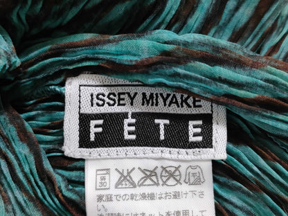 ISSEY MIYAKE Pleats Please Issey Miyake Tops Tops