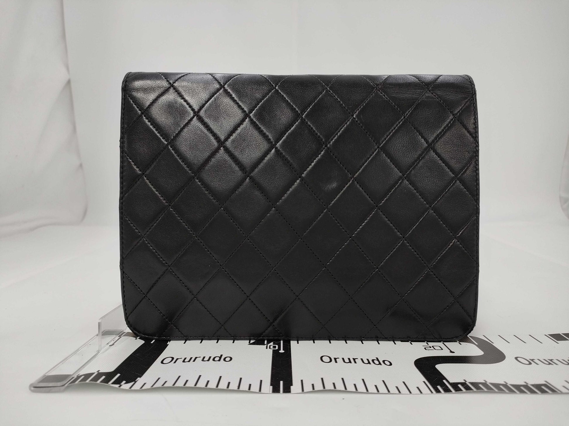 CHANEL Shoulder Bags