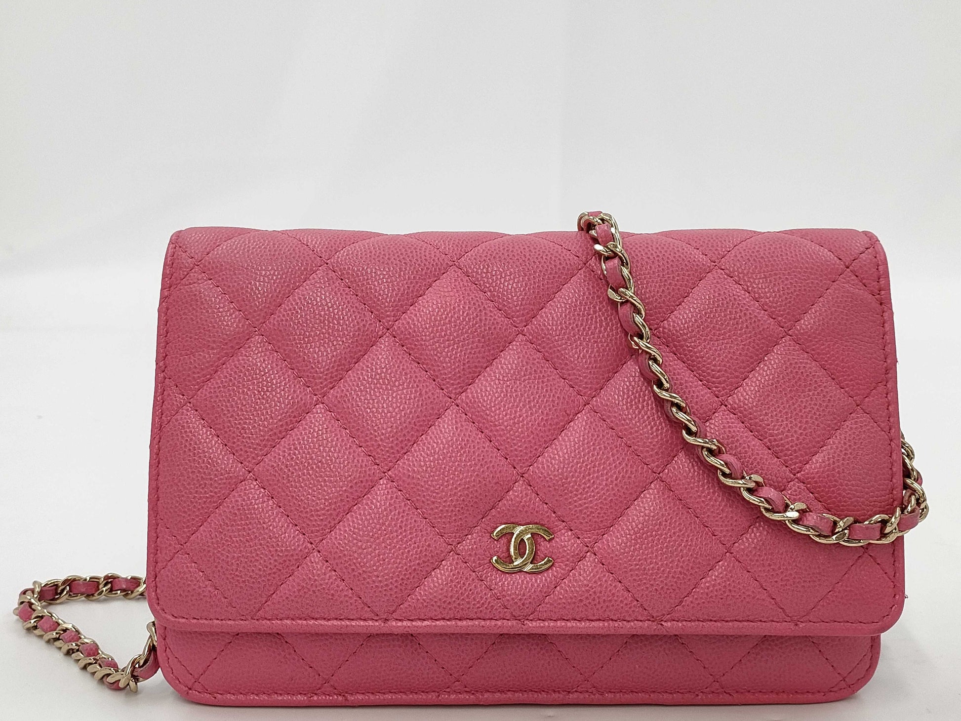 CHANEL Caviar Skin Chain Wallet Shoulder Bag