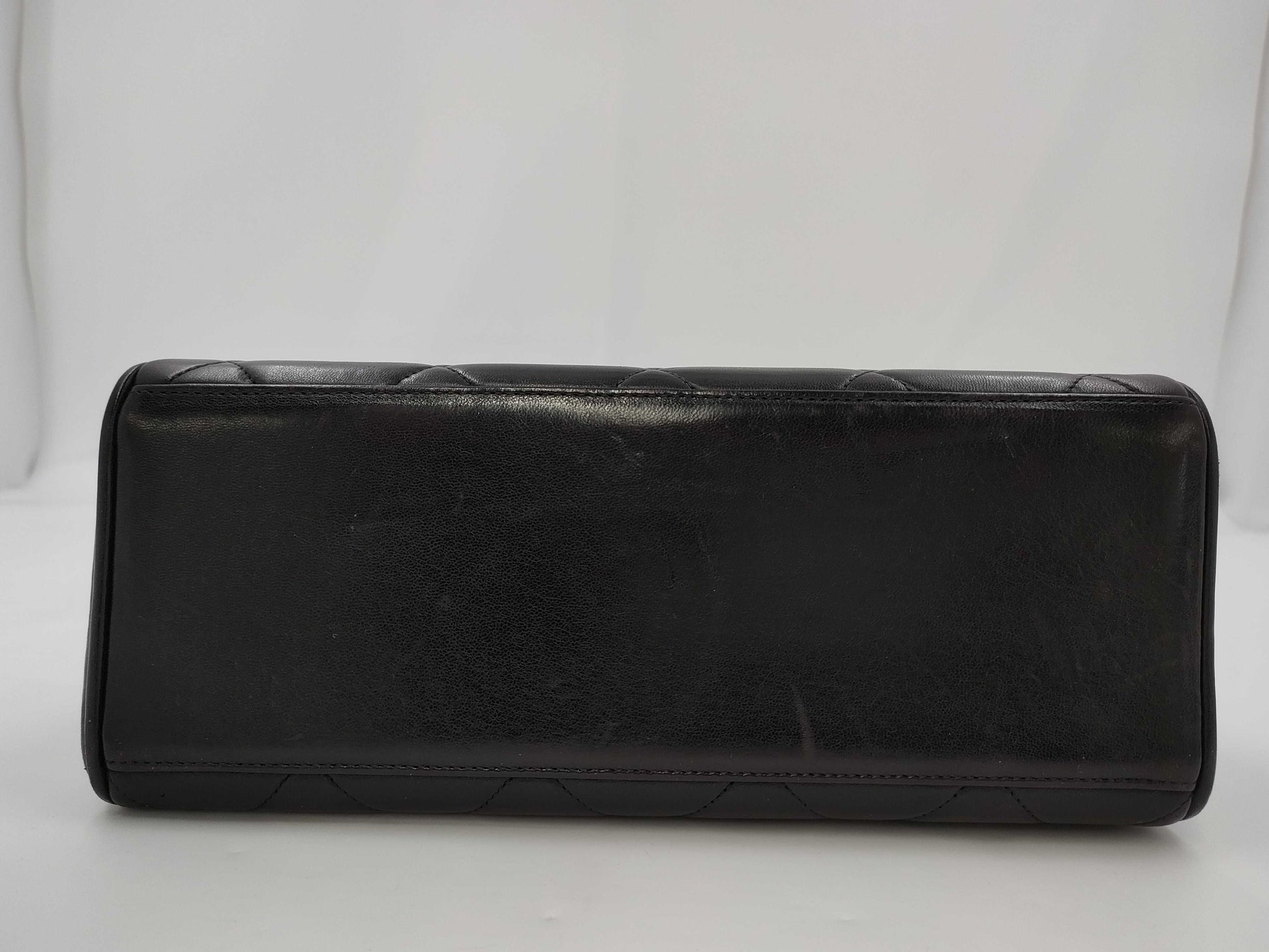 CHANEL Lambskin Chain Handbag with Seal 3rd Shoulder Bag