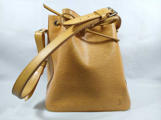 LOUIS VUITTON Epi Vuitton Epi Petit Noe M44109 AR0955 Tote Bag