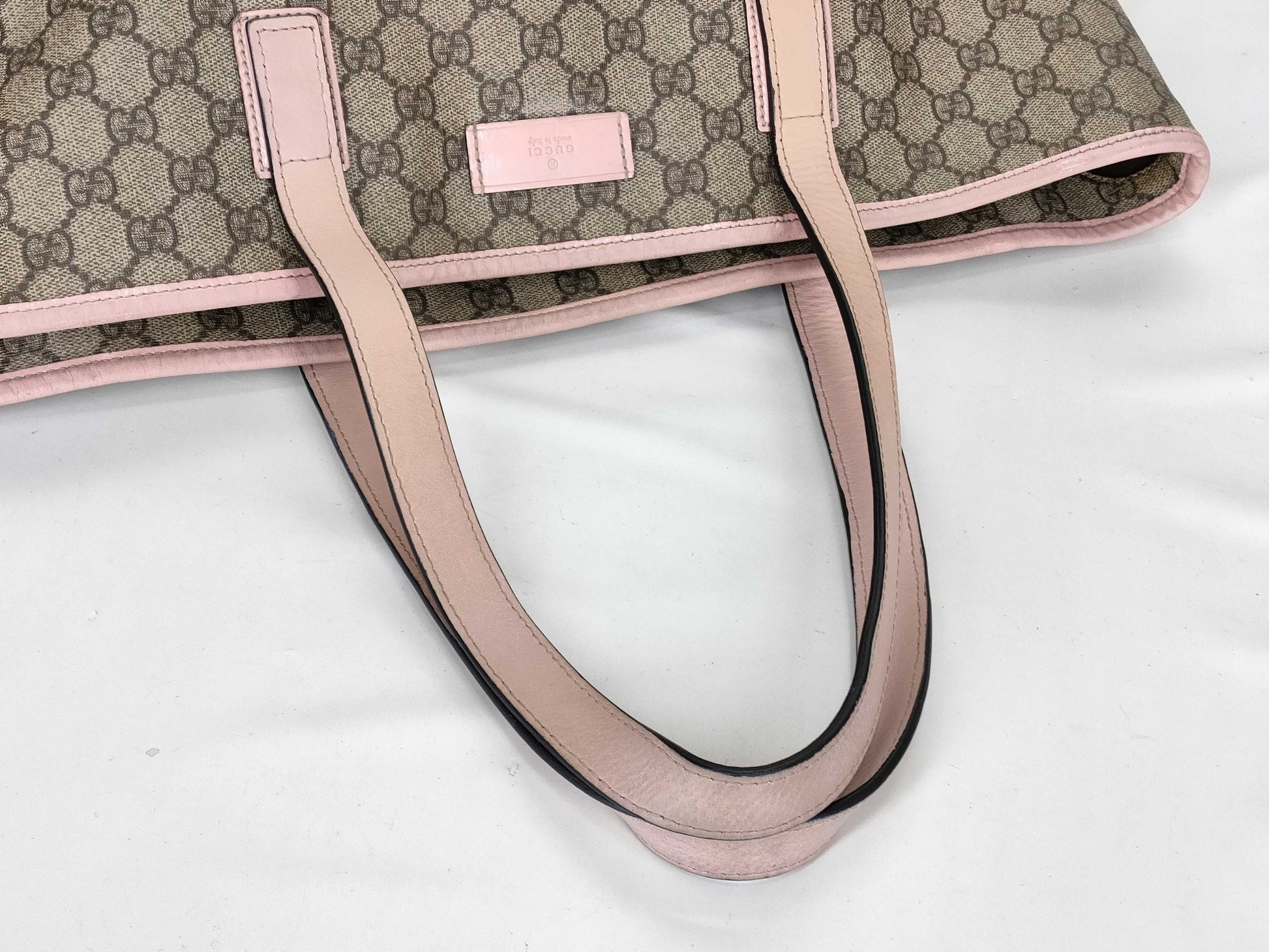 GUCCI GG Supreme GUCCI GG Pattern PVC Tote Bag Pink Leather Tote Bag