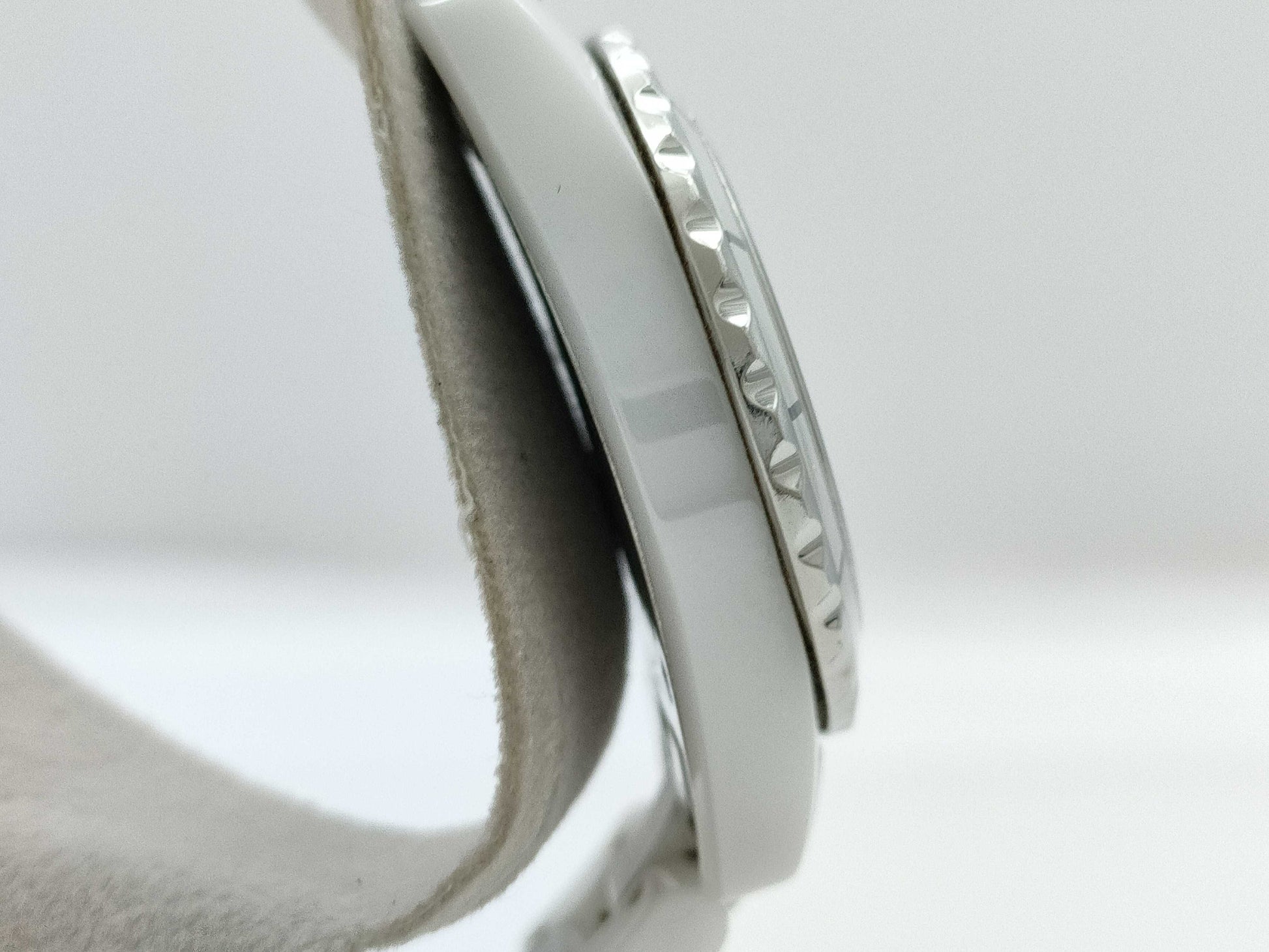 CHANEL H2685 X.C.F.08180 Quartz Shell Dial Women's Watch