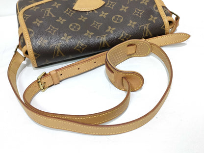 LOUIS VUITTON Monogram Louis Vuitton Sologne Shoulder Bag