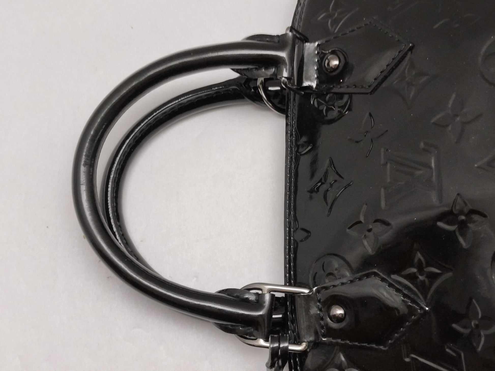 LOUIS VUITTON Louis Vuitton Enamel Arma Shoulder Bag Handbag