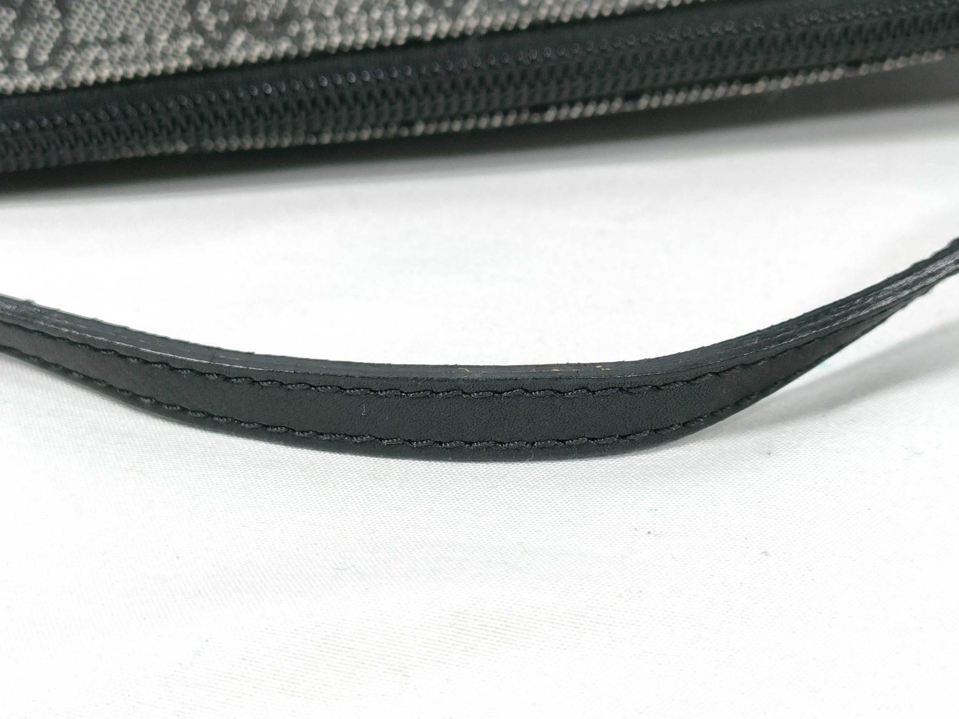 GUCCI GG Canvas Gucci Accessory Pouch Handbag Pouch