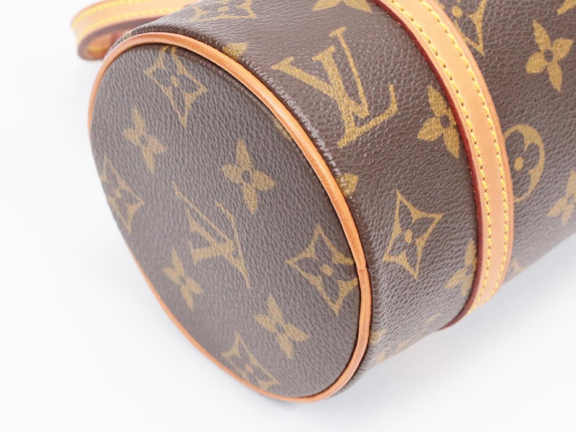 LOUIS VUITTON 19 Papillon Handbag