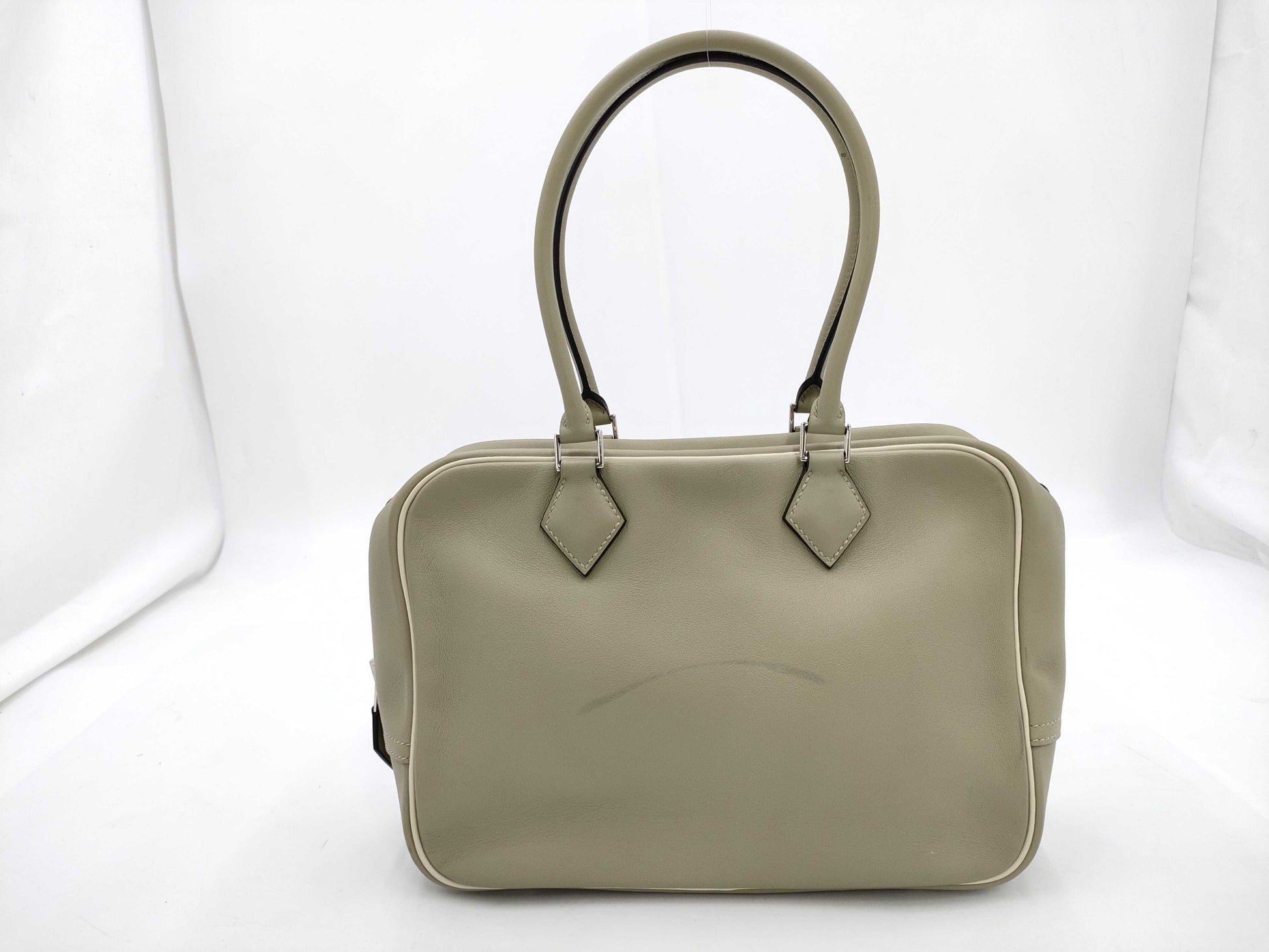 HERMES Plume 28 Vosswift Sage Cre SS A Engraved Pouch