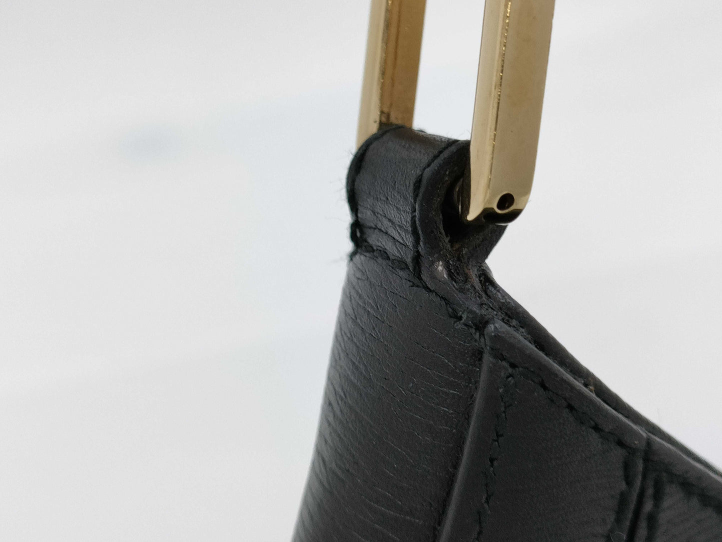 GUCCI One Shoulder Calf Black GP Shoulder Bag