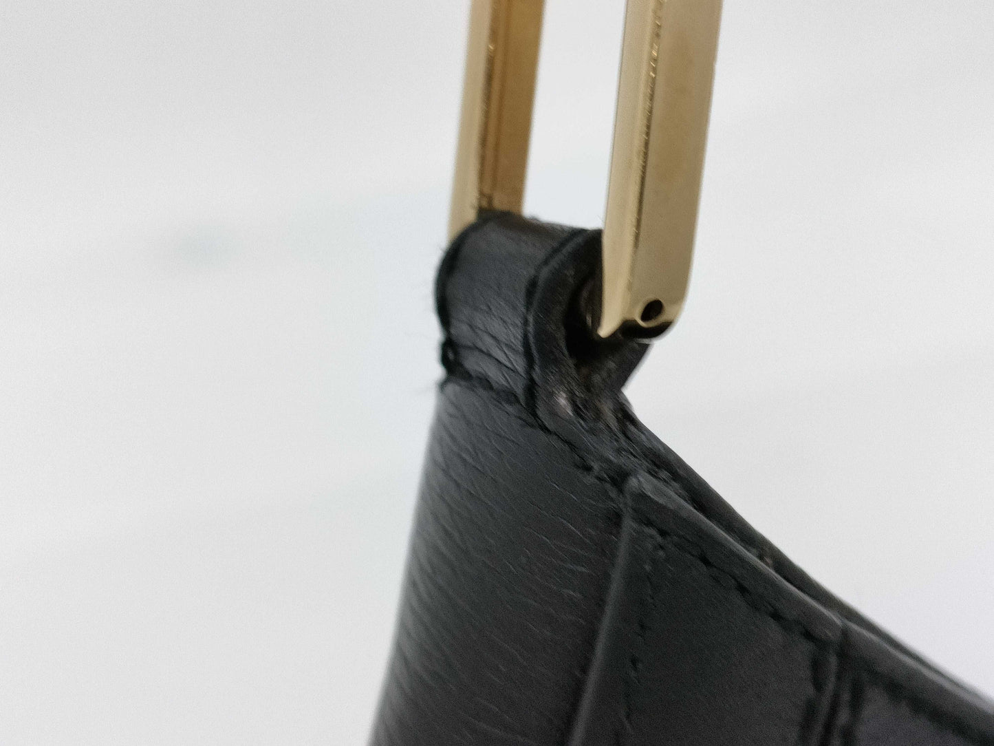 GUCCI One Shoulder Calf Black GP Shoulder Bag