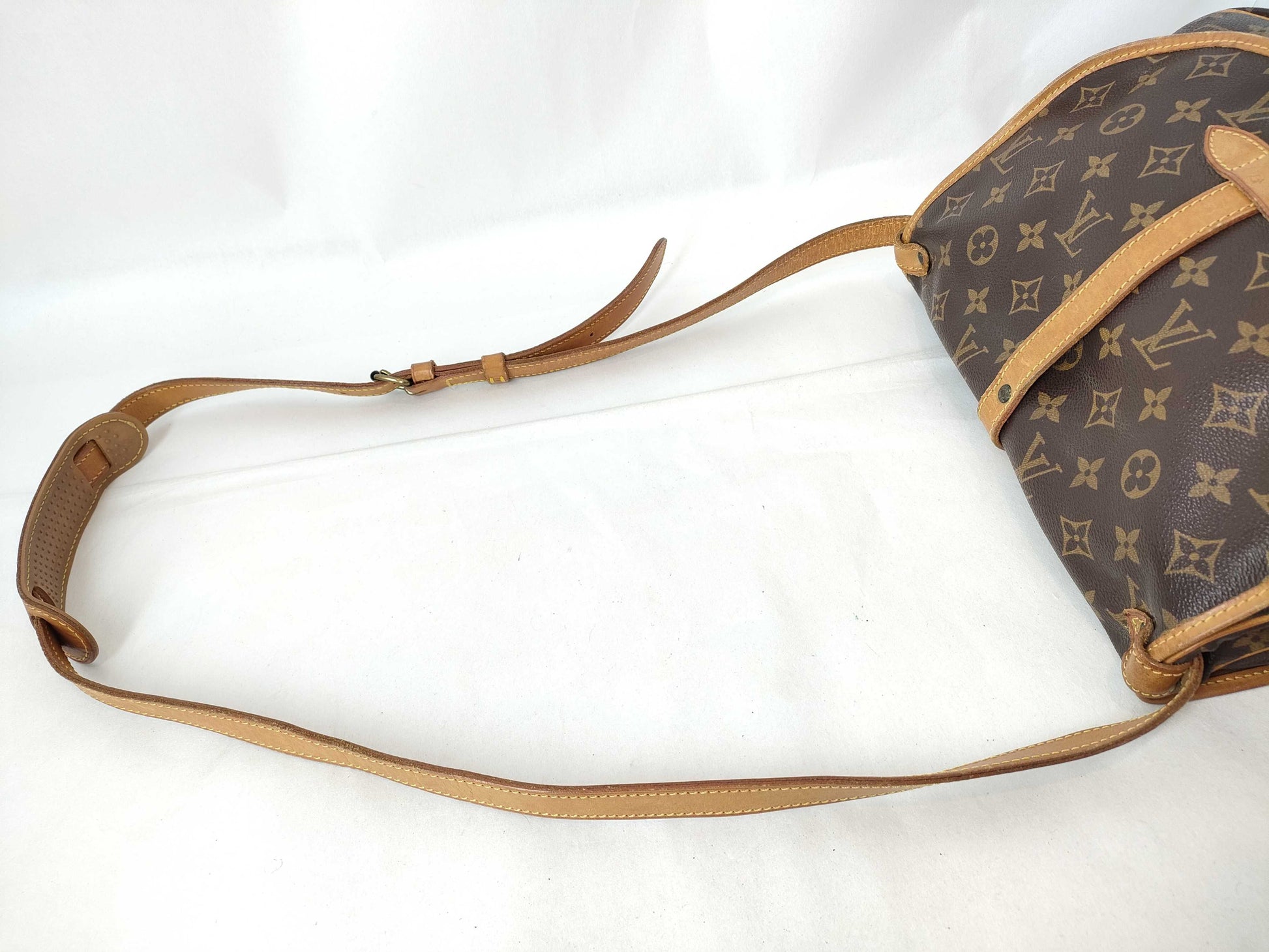 LOUIS VUITTON Monogram LV Monogram Saumur 30 Shoulder Bag M42256 Shoulder Bag