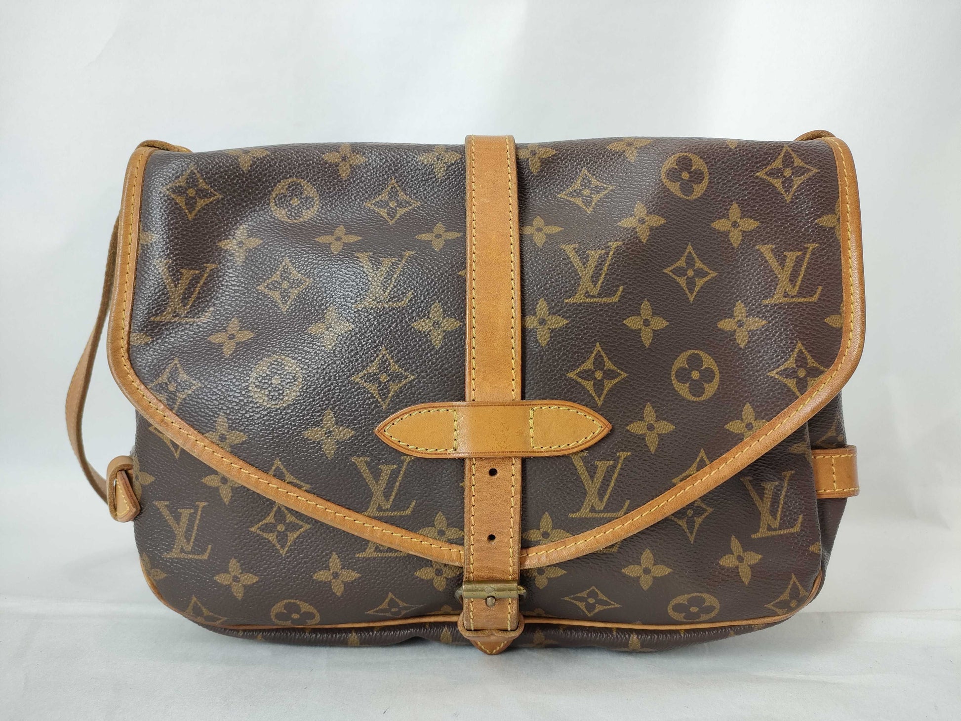 LOUIS VUITTON Monogram LV Monogram Saumur 30 Shoulder Bag M42256 Shoulder Bag