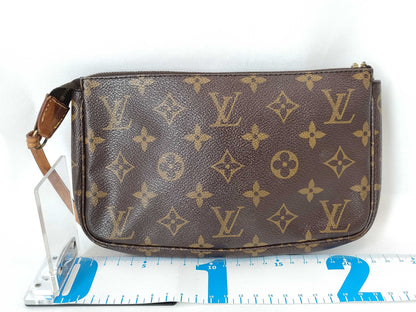 LOUIS VUITTON Monogram LV Monogram Pochette Accessory Pouch M51980 Zipper Pull Broken Pouch