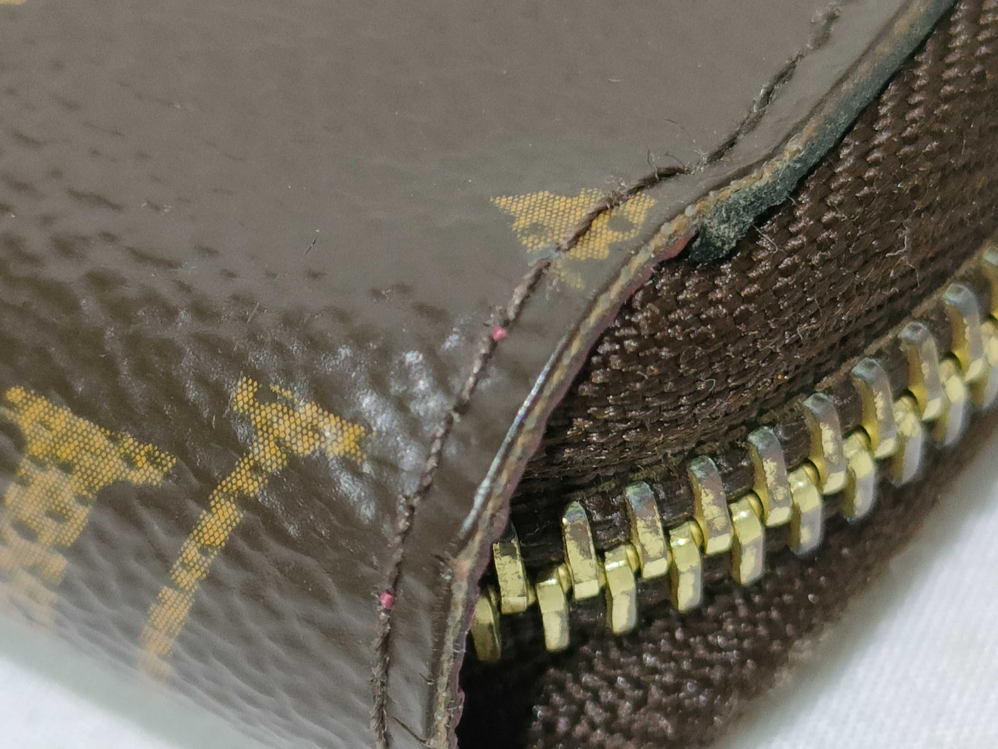 LOUIS VUITTON Monogram Monogram Zippy M41895 CA1139 Fuchsia Wallet