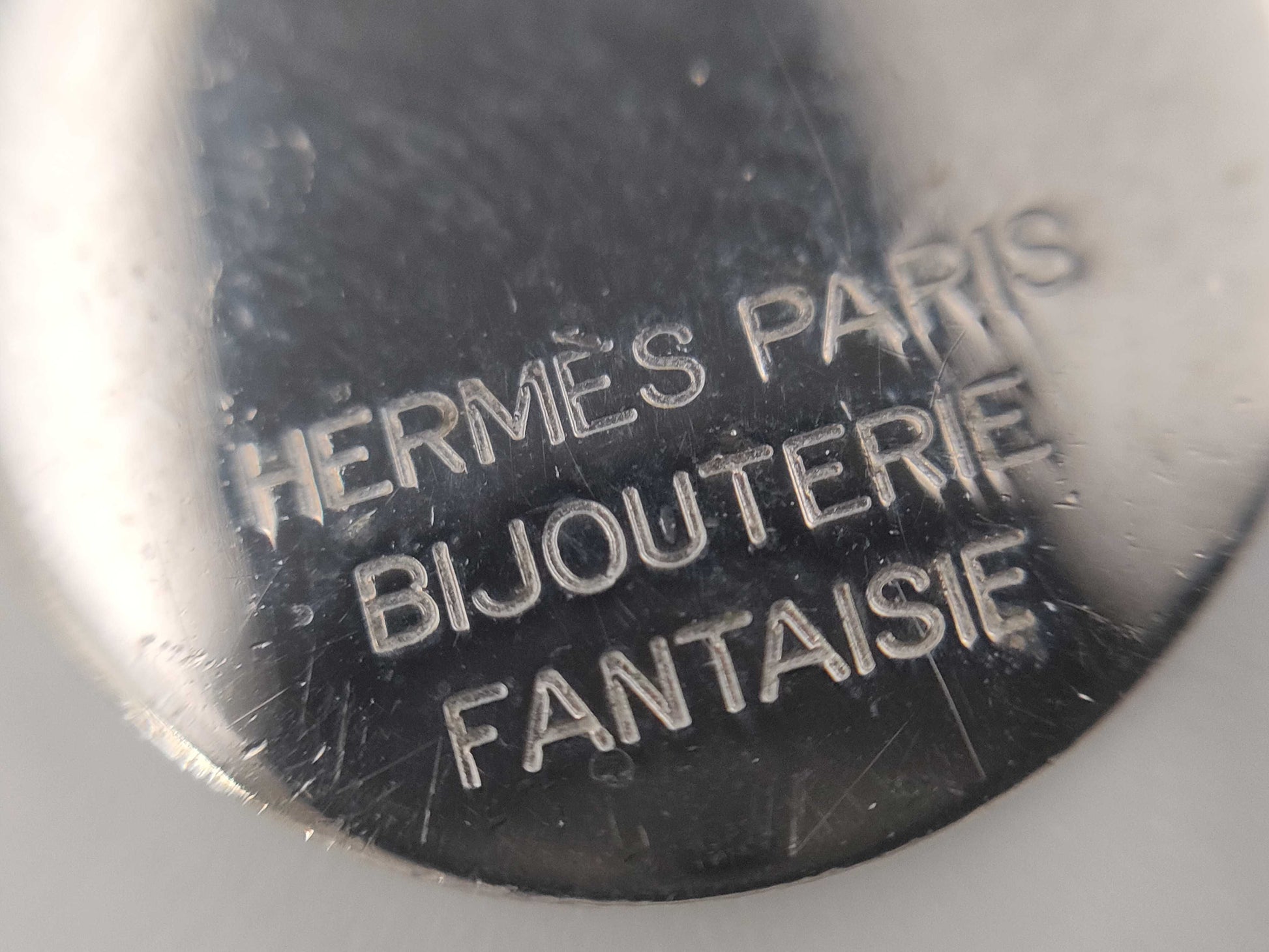 HERMES Brand Pendant Top