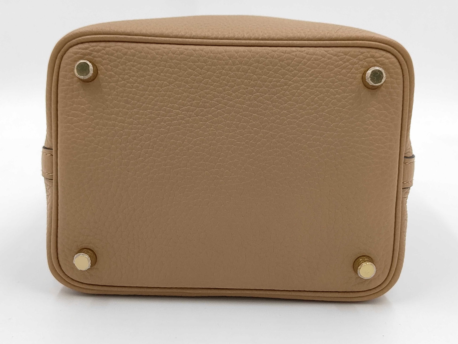 HERMES Picotan Lock 18 PM Chai Gold Hardware B-Engraved Pouch