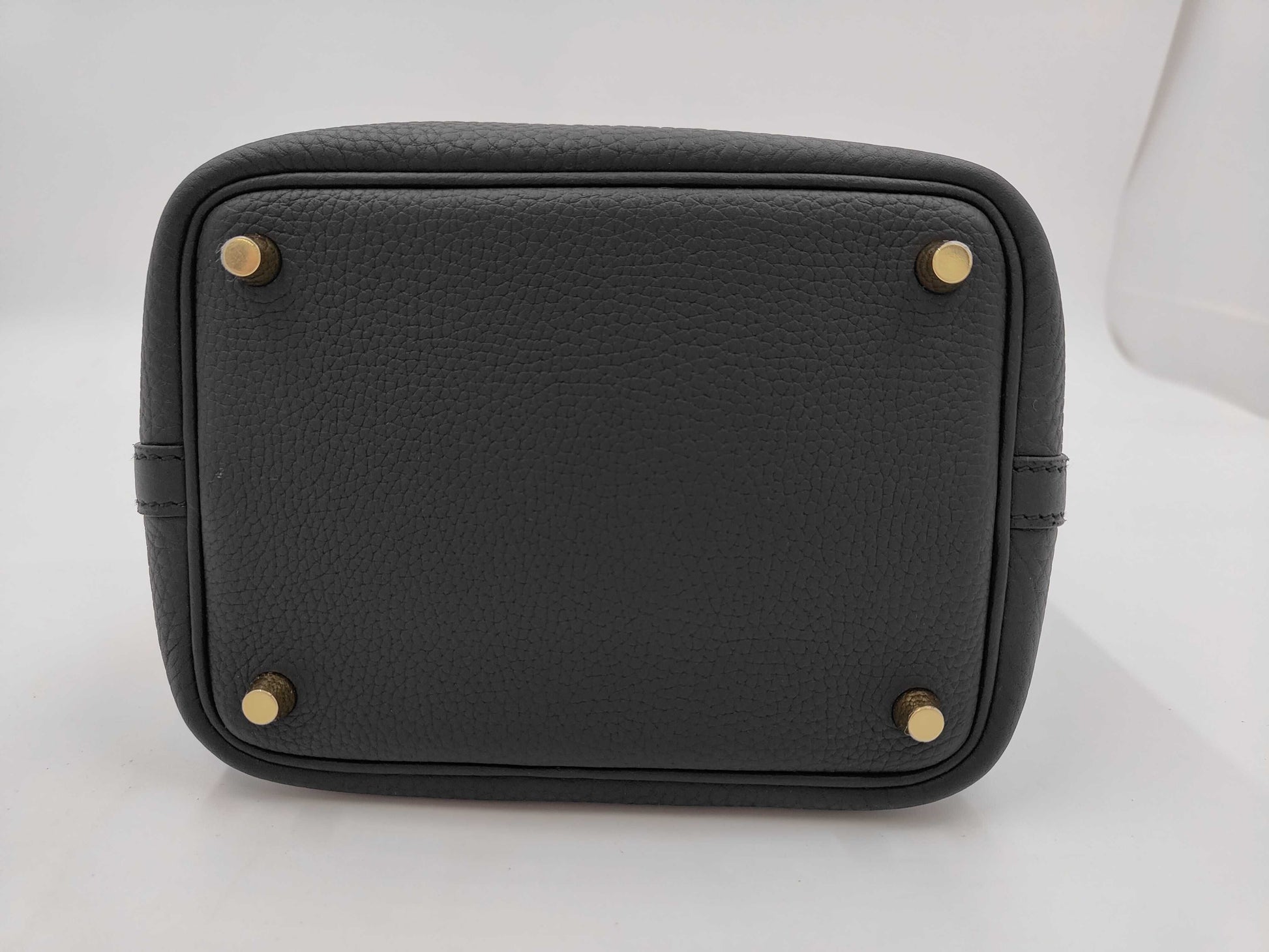 HERMES Picotan Lock 18 PM Black Black Gold Hardware K-Engraved Topo