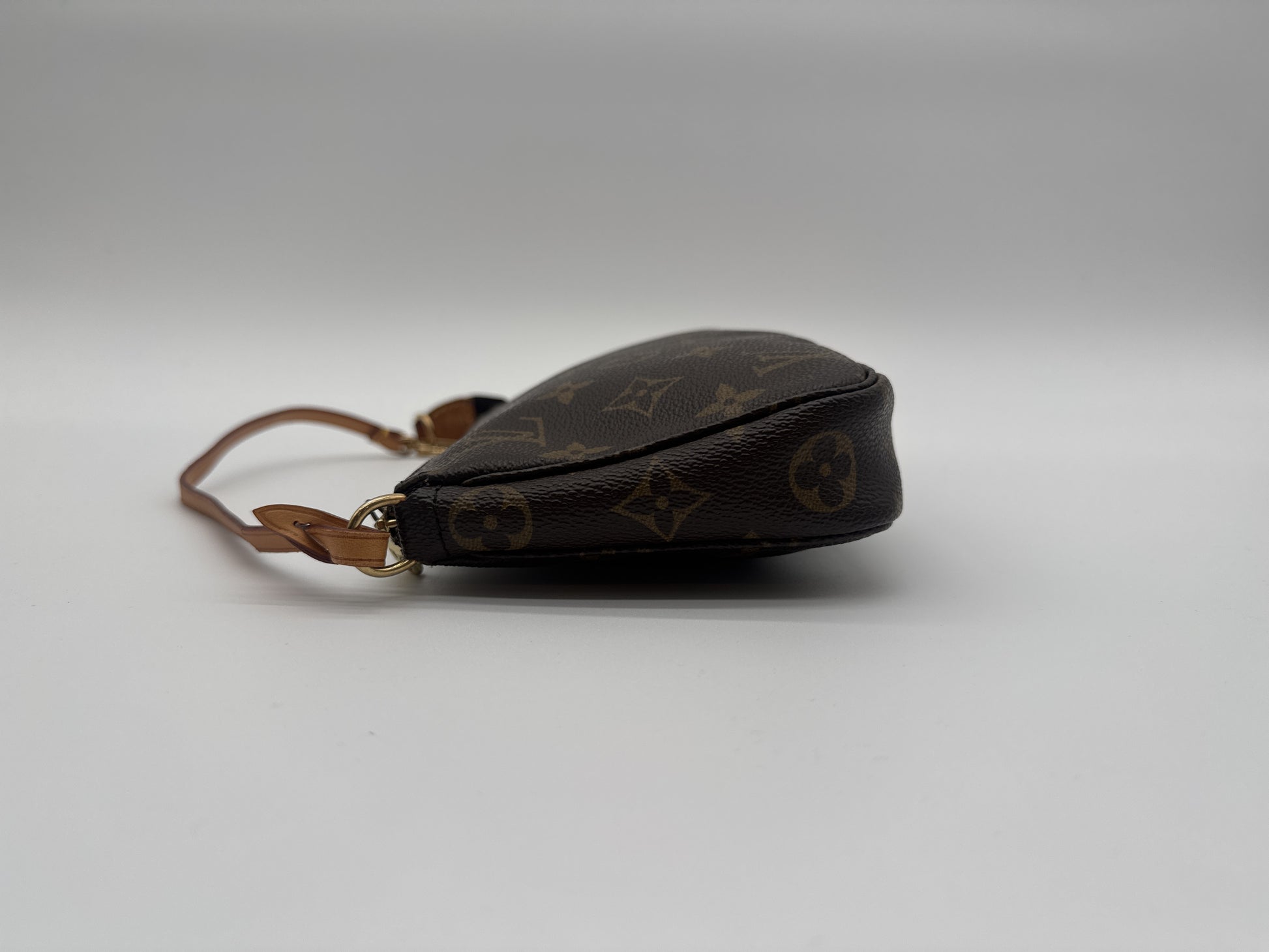 LOUIS VUITTON LOUIS VUITTON Pochette Accessoir Monogram Pouch Pouch