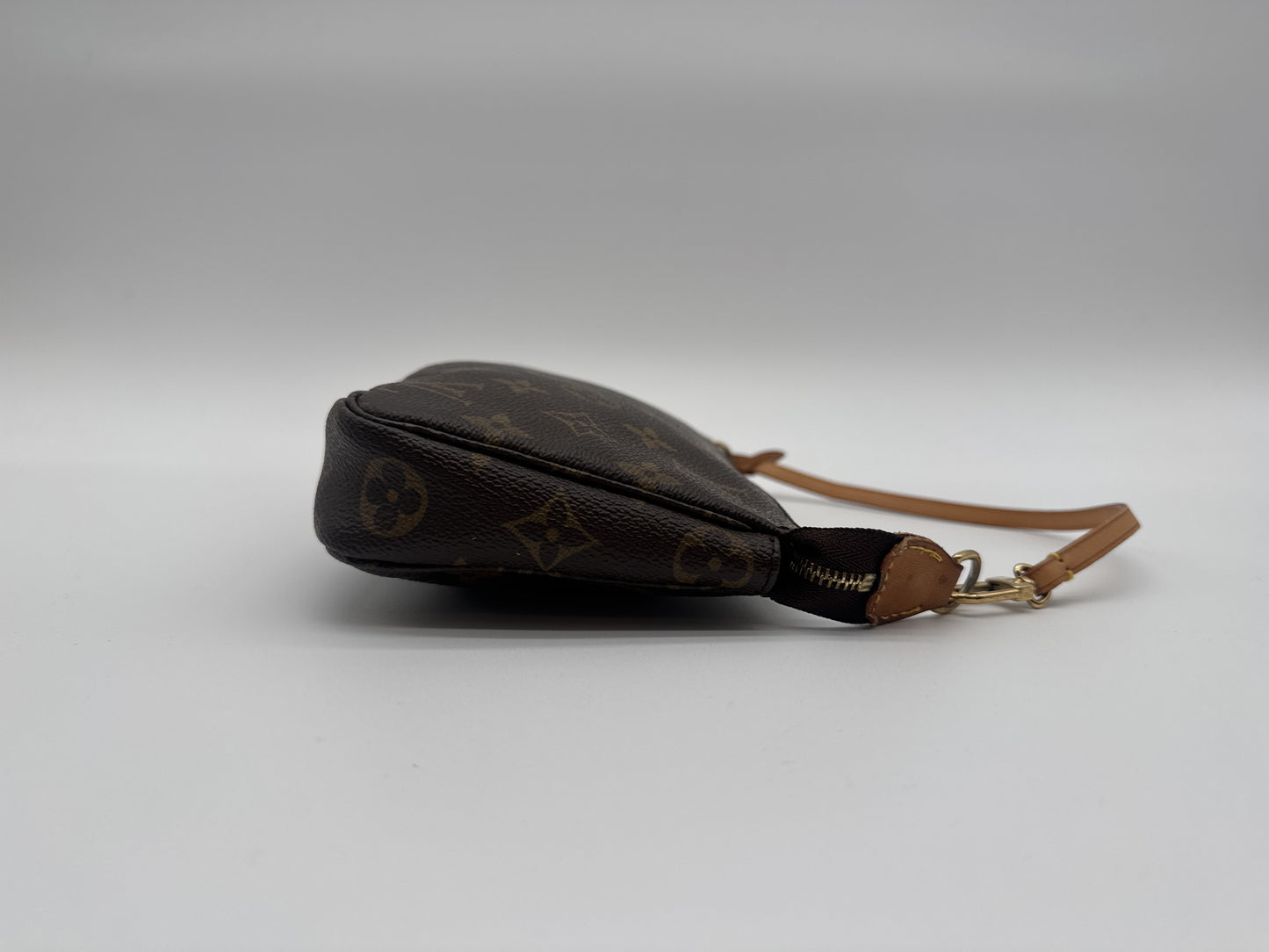 LOUIS VUITTON LOUIS VUITTON Pochette Accessoir Monogram Pouch Pouch