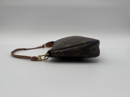 LOUIS VUITTON LOUIS VUITTON Pochette Accessoir Monogram Pouch Pouch