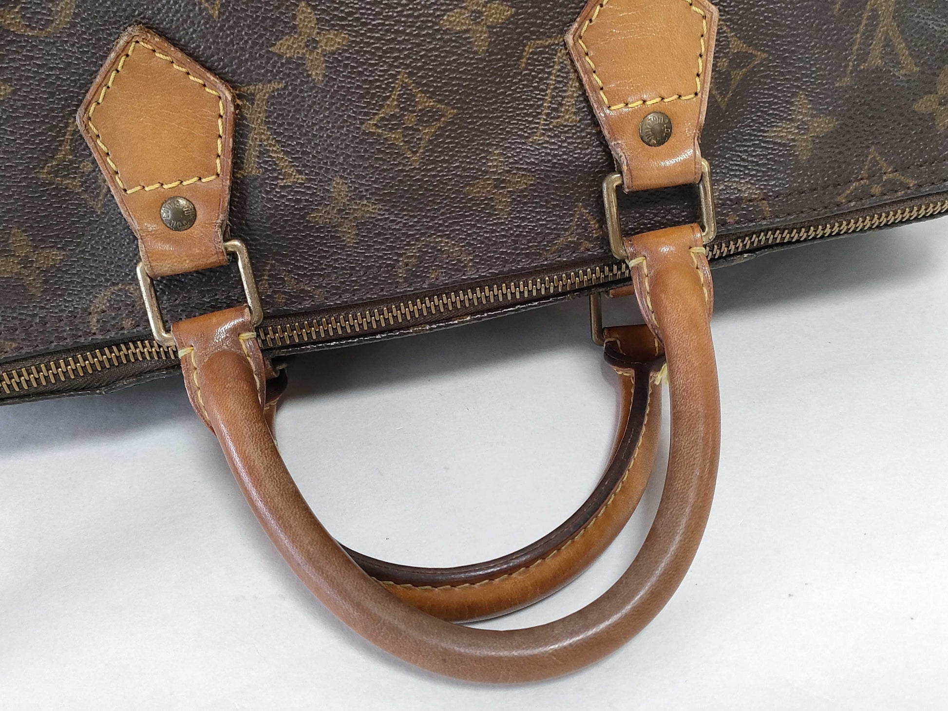 LOUIS VUITTON Monogram Vuitton Monogram Speedy 35 Handbag