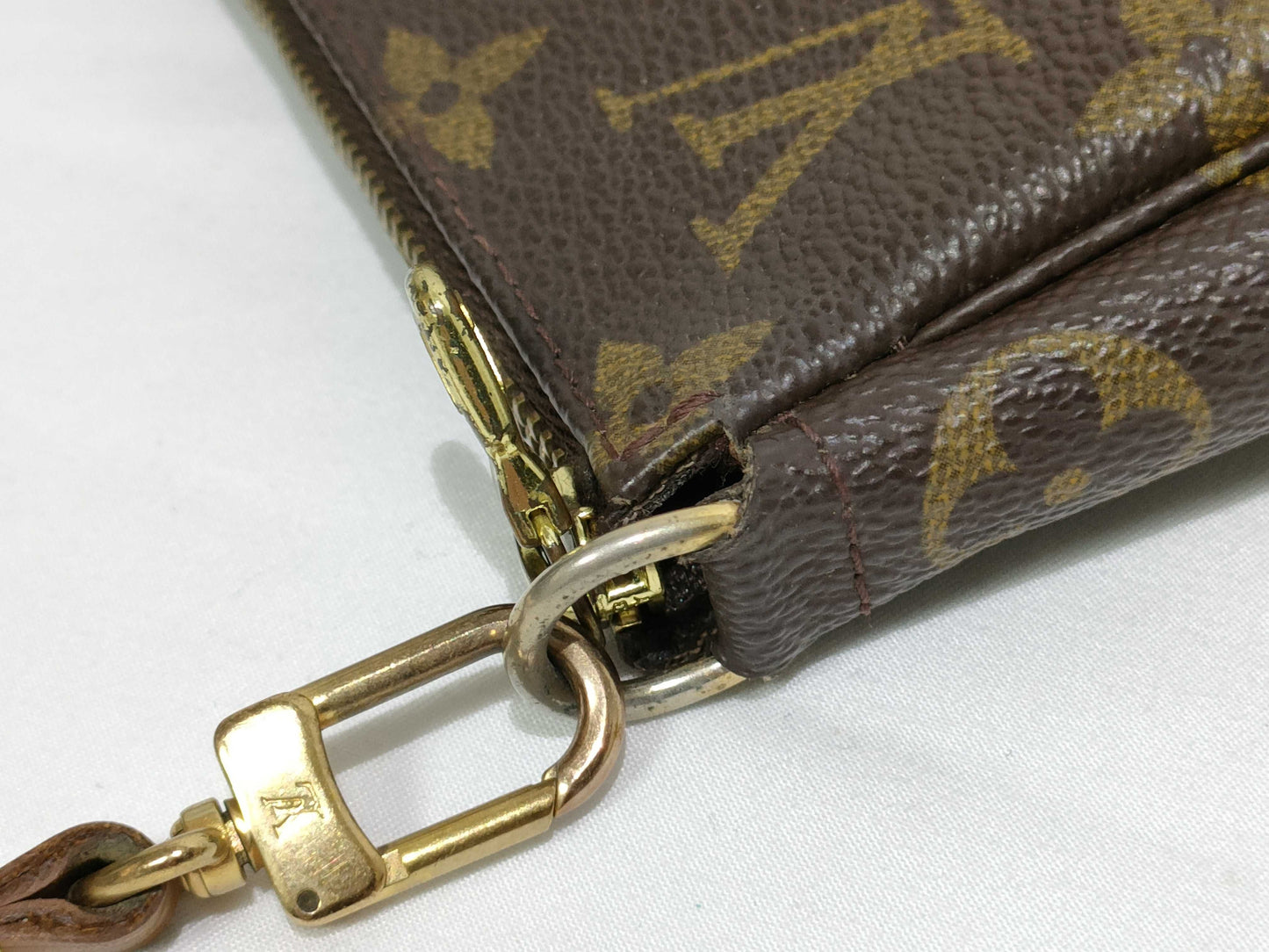 LOUIS VUITTON Monogram Louis Vuitton Pochette Accessoir Monogram M51980 Handbag