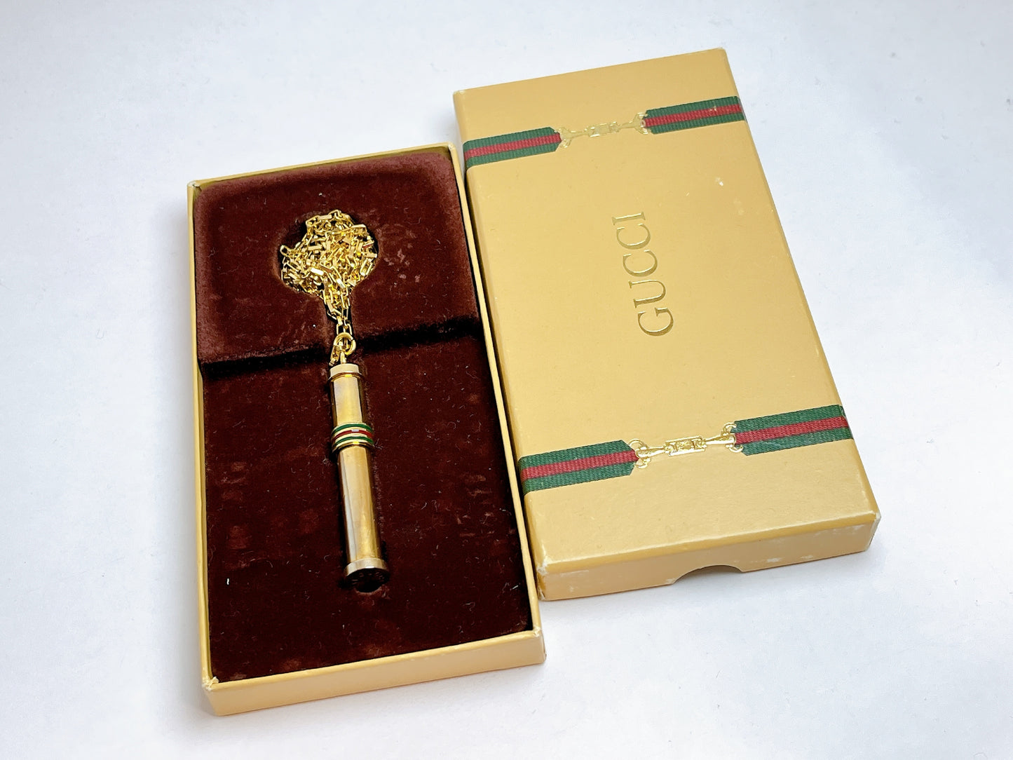 GUCCI Vintage Pill Case Venetian Chain Gold Necklace