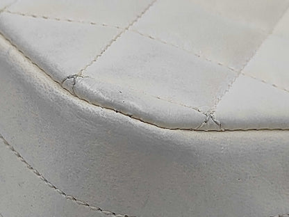 CHANEL Matlasse Lambskin Round Flap Chain White Shoulder Bag