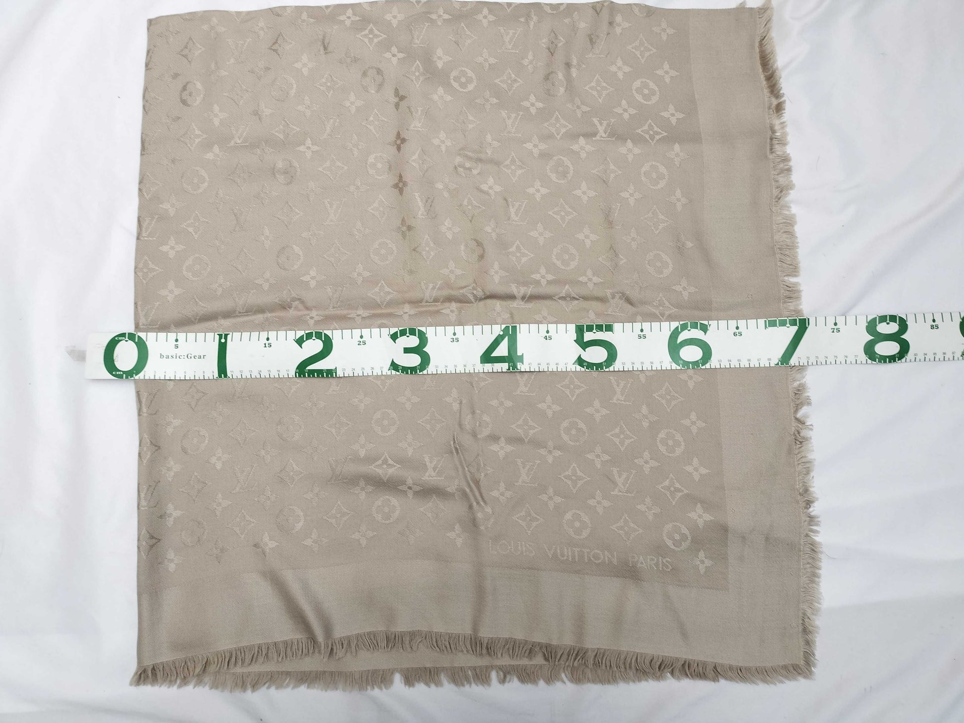 LOUIS VUITTON Louis Vuitton Beige Shawl Other Apparel