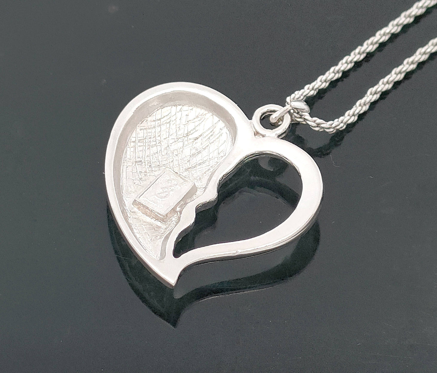 Yves Saint Laurent Yves Saint Laurent ・Silver Collar, Large, Heart Design, Pendant, Necklace, 10.9g Necklace