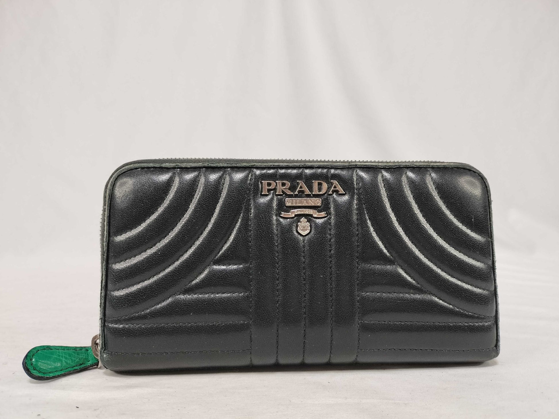 PRADA Long Wallet Wallet with Corner Threads Wallet