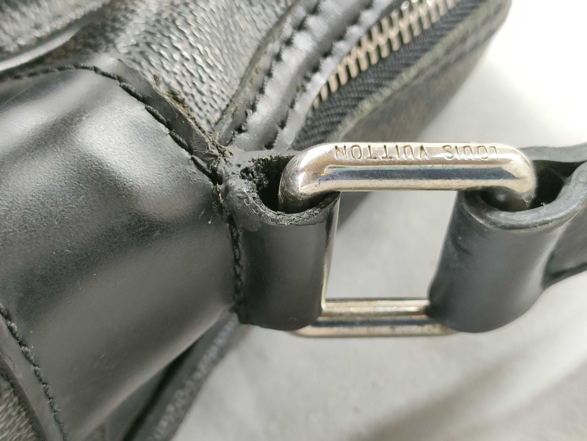 LOUIS VUITTON Damier Graffit Damier Grafitte Io Shoulder Bag Shoulder Bag