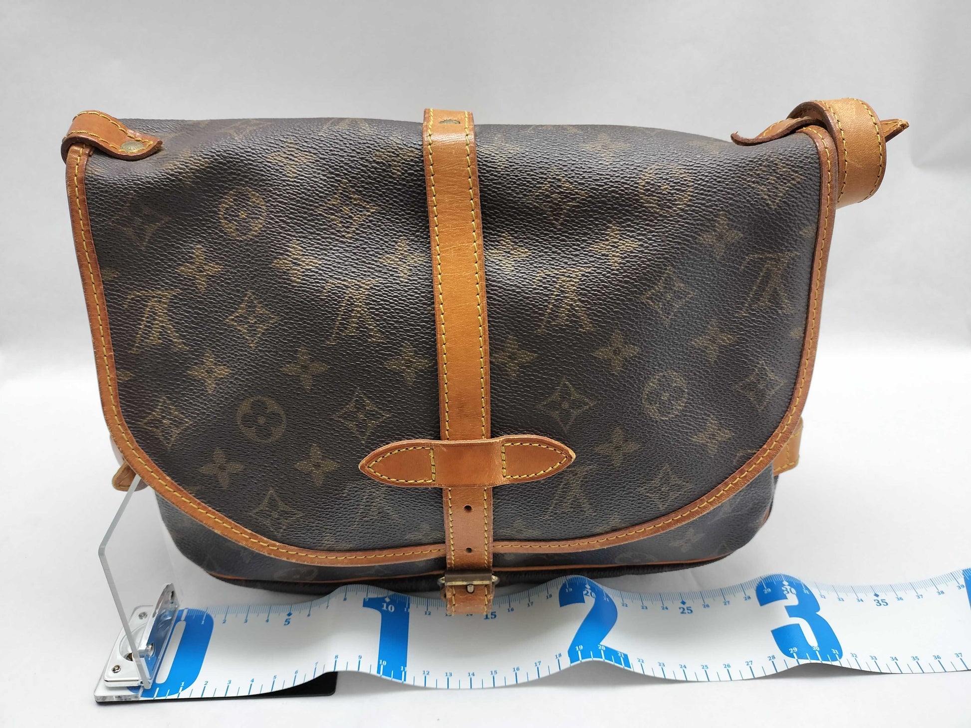 LOUIS VUITTON Monogram Monogram Saumur Messenger Bag Shoulder Bag