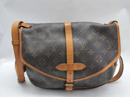 LOUIS VUITTON Monogram Monogram Saumur Messenger Bag Shoulder Bag