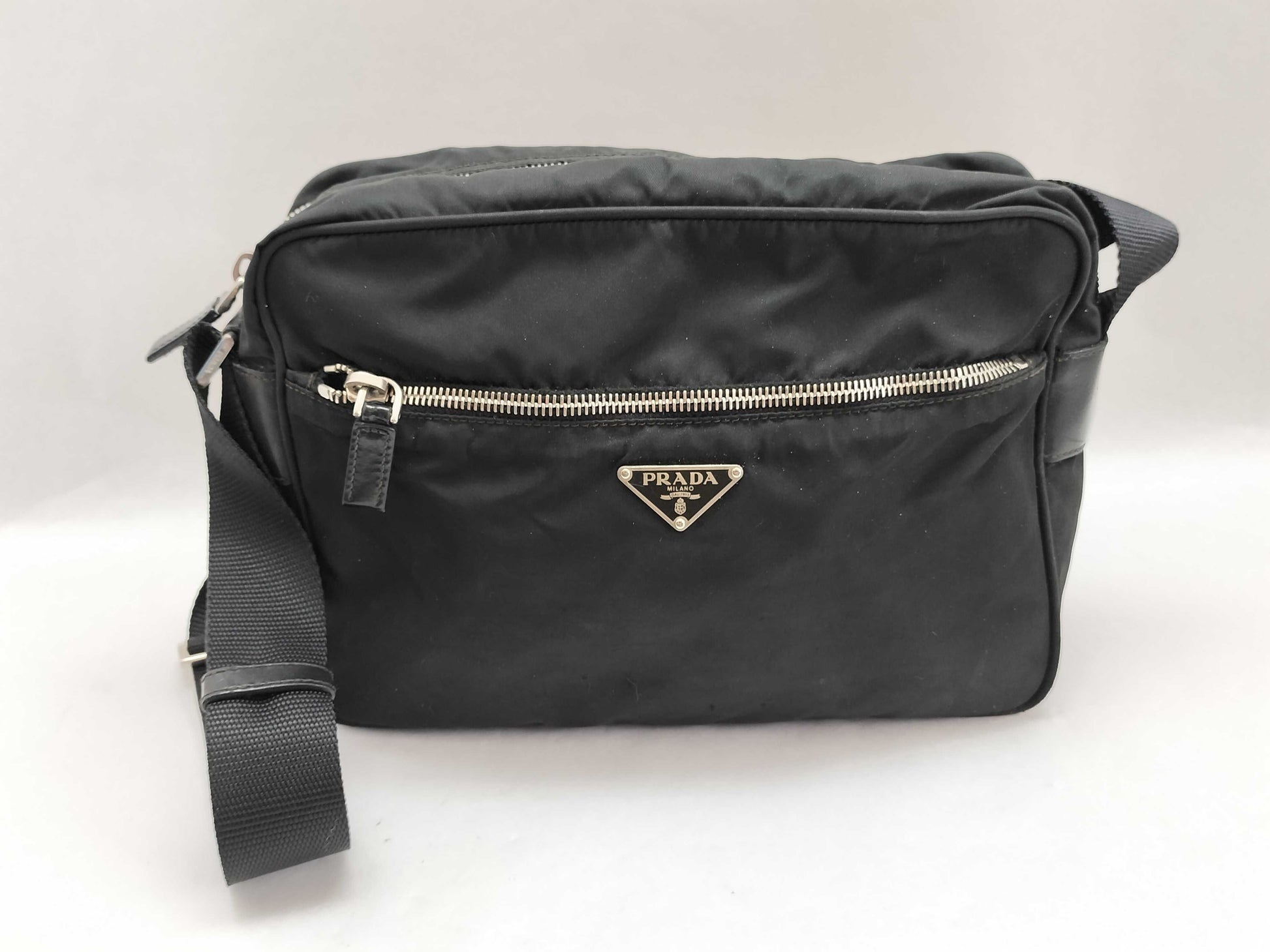 PRADA Nylon PRADA Camera Bag Front Zip Shoulder Bag Shoulder Bag