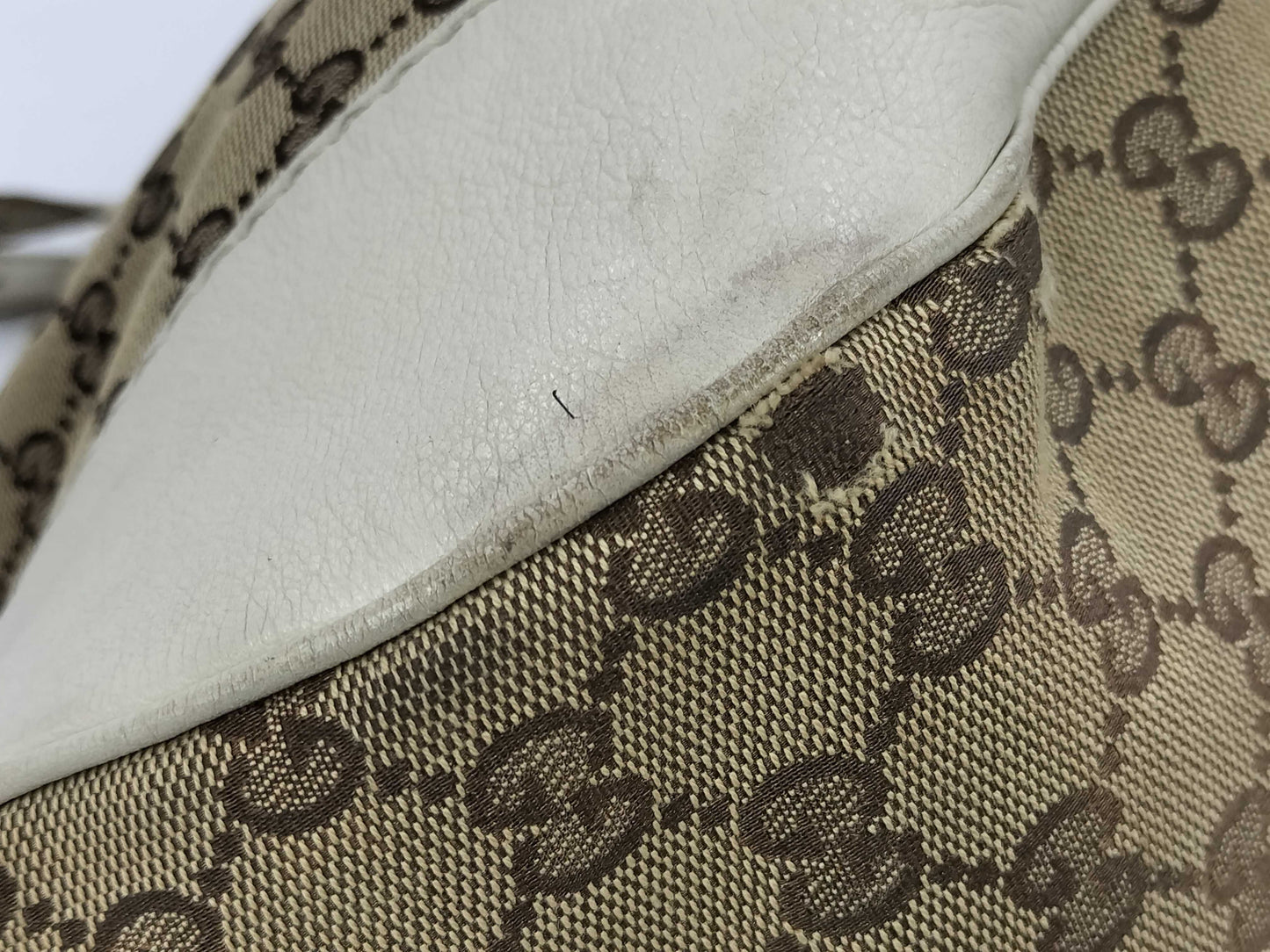 GUCCI 203504 GG Canvas G Hardware Handbag Tote Bag